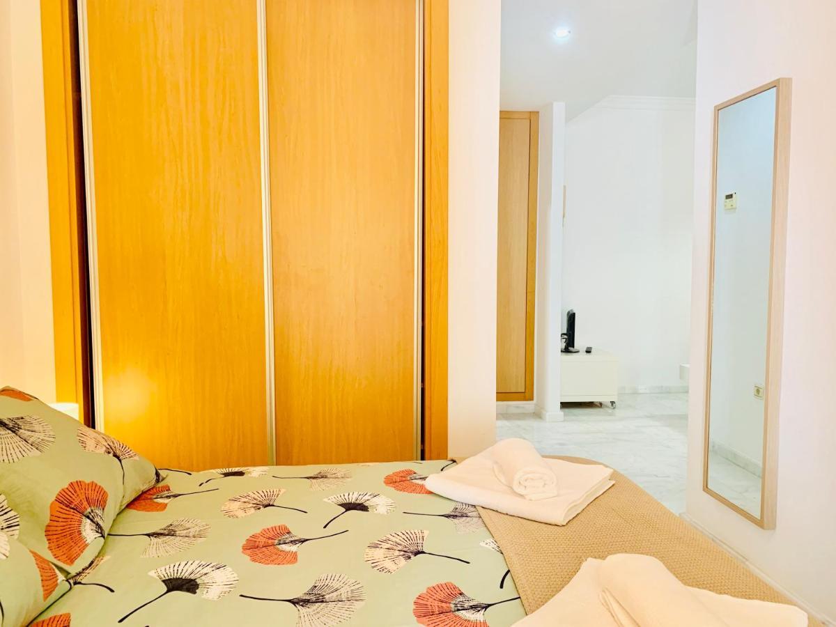 Homely Malaga Parras Con Terraza Interior Y Parking Privado Bajo Suplemento Exterior photo